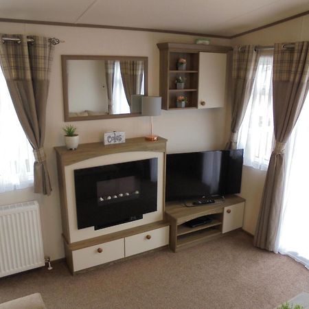The Grange Ingoldmells: Elan 6 Berth, Central Heated, Wrap Around Decking Exterior photo