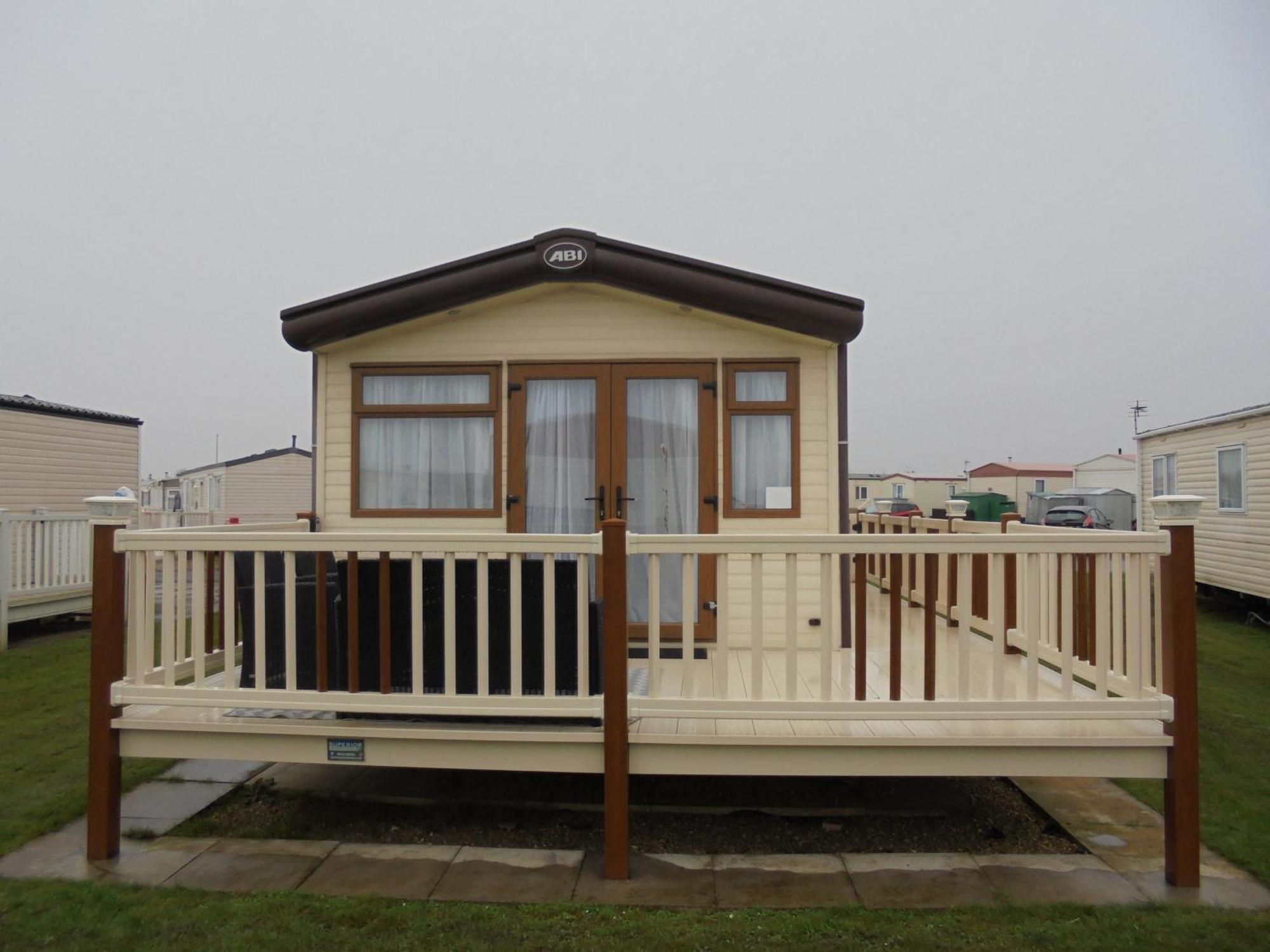 The Grange Ingoldmells: Elan 6 Berth, Central Heated, Wrap Around Decking Exterior photo