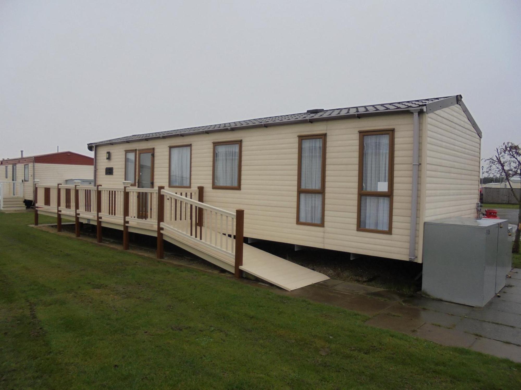 The Grange Ingoldmells: Elan 6 Berth, Central Heated, Wrap Around Decking Exterior photo