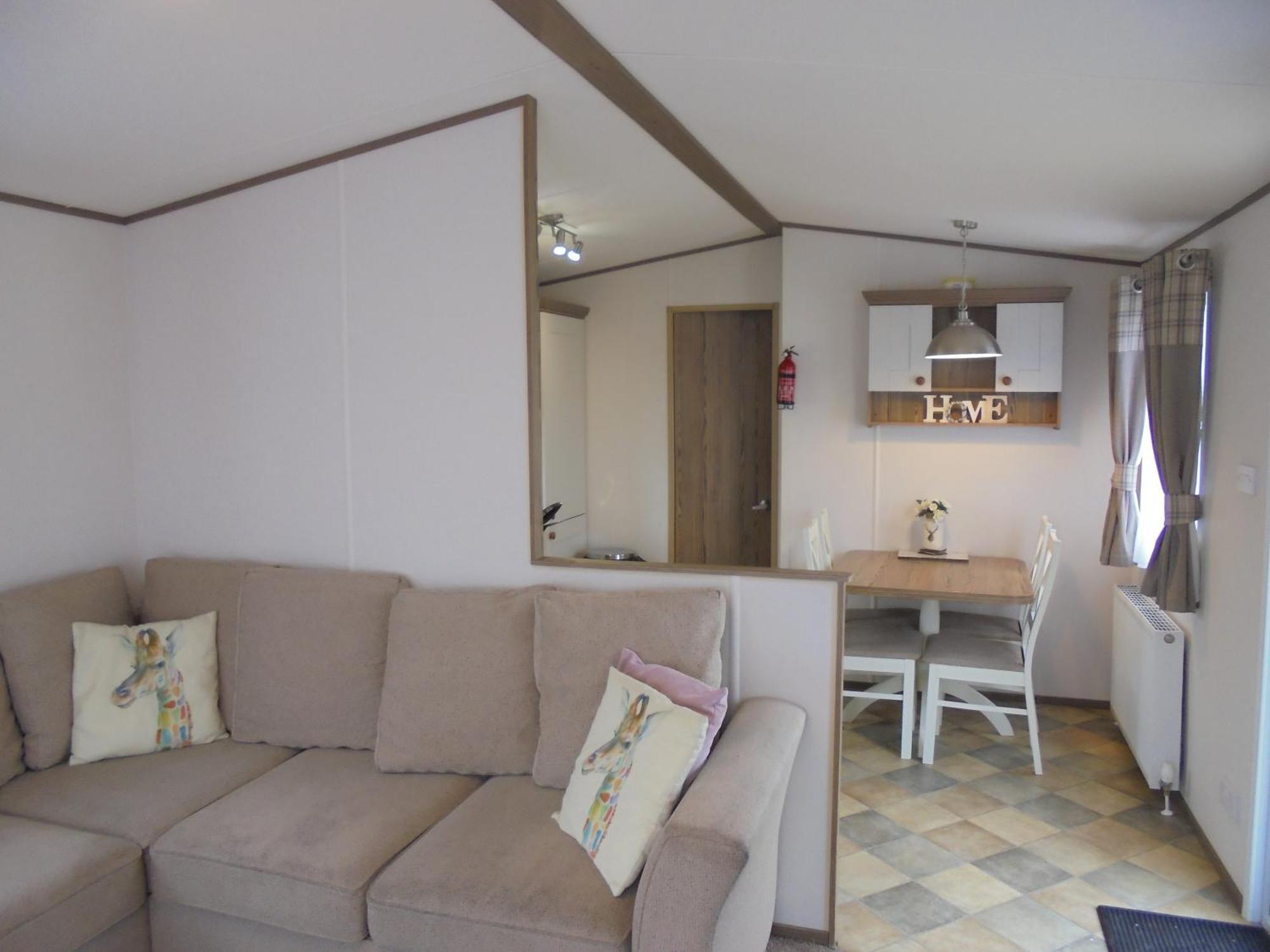The Grange Ingoldmells: Elan 6 Berth, Central Heated, Wrap Around Decking Exterior photo